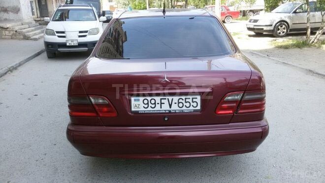 Mercedes E 220 2000, 285,000 km - 2.2 л - Bakı