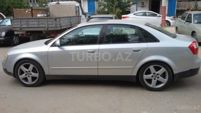Audi A4 2002, 225,000 km - 1.8 l - Bakı