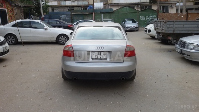 Audi A4 2002, 225,000 km - 1.8 l - Bakı