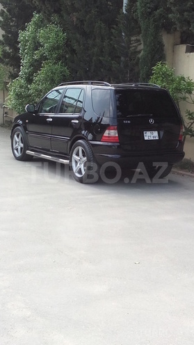 Mercedes ML 320 2000, 180,000 km - 3.2 l - Bakı