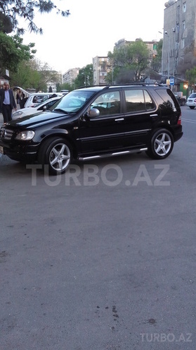 Mercedes ML 320 2000, 180,000 km - 3.2 l - Bakı