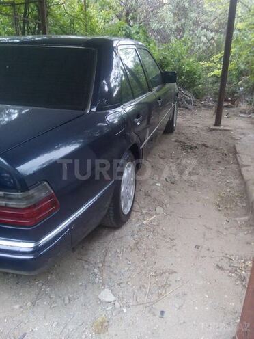 Mercedes E 300 1990, 286,500 km - 3.0 l - Bakı