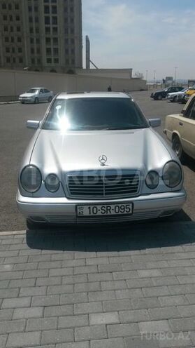 Mercedes E 230 1995, 300,000 km - 2.3 l - Bakı