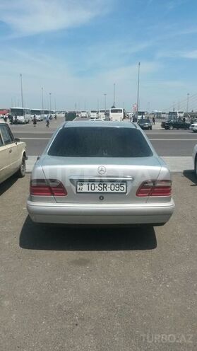 Mercedes E 230 1995, 300,000 km - 2.3 l - Bakı