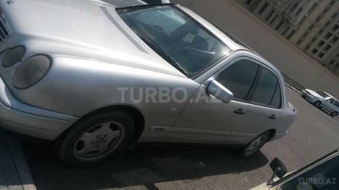 Mercedes E 230 1995, 300,000 km - 2.3 l - Bakı