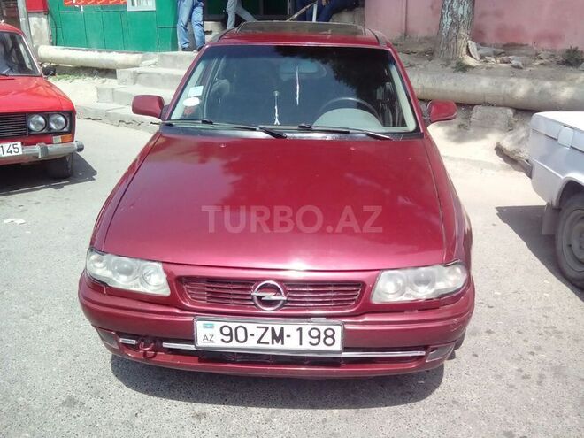 Opel Astra 1994, 371,000 km - 1.6 л - Bakı