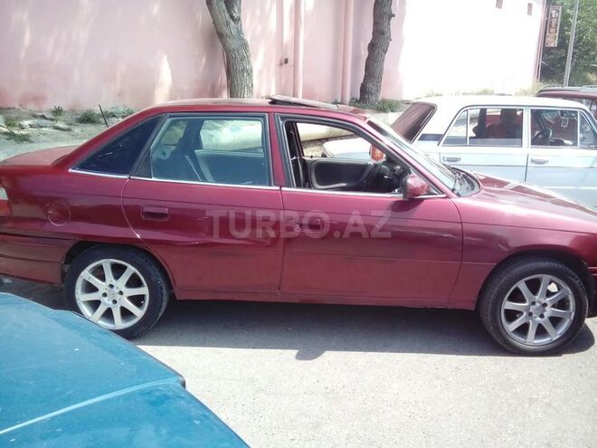 Opel Astra 1994, 371,000 km - 1.6 л - Bakı
