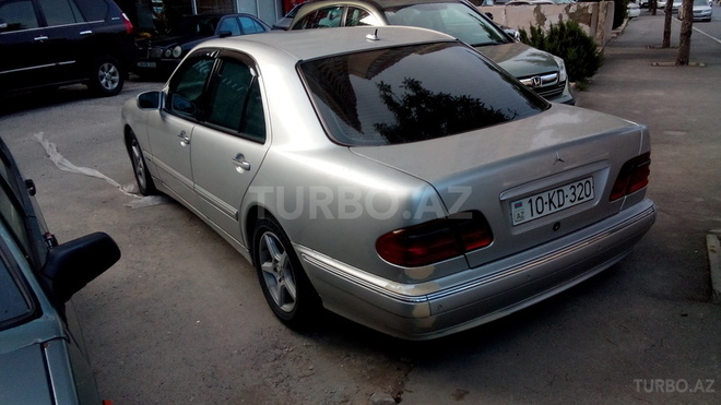 Mercedes E 320 2000, 360,000 km - 3.2 l - Bakı