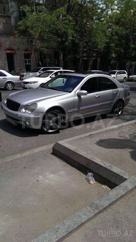 Mercedes C 180 2003, 240,000 km - 2.0 l - Bakı