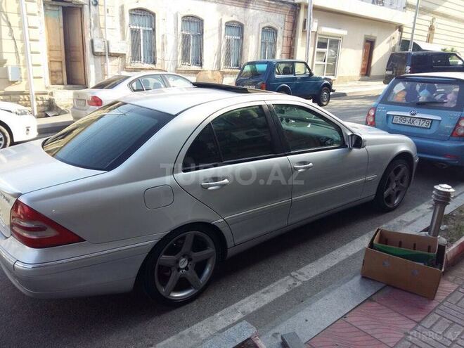 Mercedes C 180 2003, 240,000 km - 2.0 l - Bakı