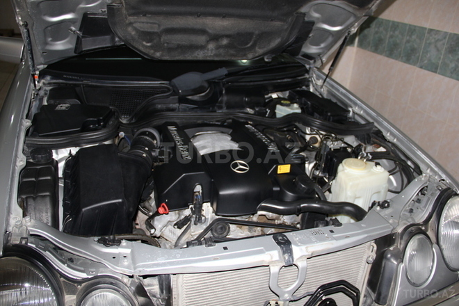 Mercedes E 240 1999, 169,000 km - 2.4 l - Bakı