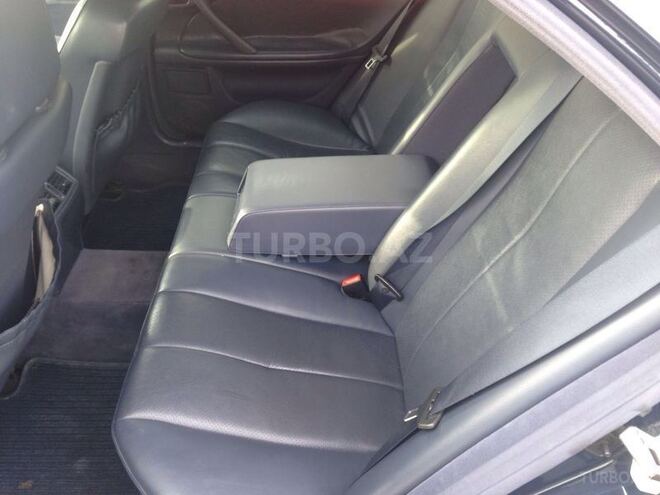 Mercedes E 270 1999, 216,000 km - 2.7 l - Bakı