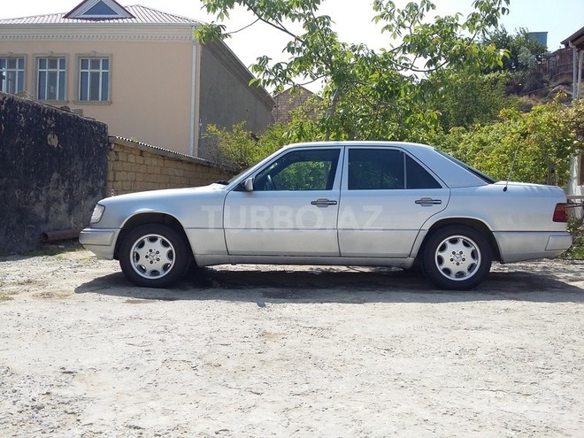 Mercedes E 200 1991, 0 km - 0.2 l - Bakı