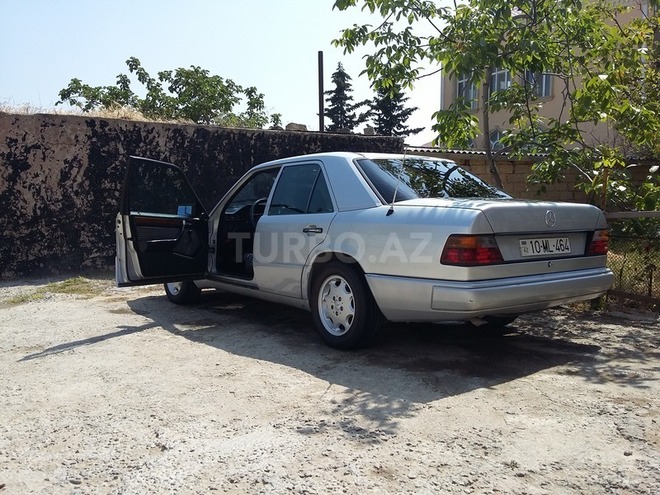 Mercedes E 200 1991, 0 km - 0.2 l - Bakı