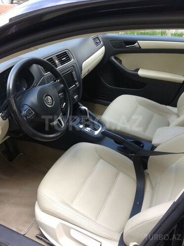 Volkswagen Jetta 2010, 39,000 km - 2.5 l - Bakı