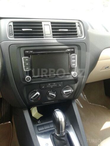 Volkswagen Jetta 2010, 39,000 km - 2.5 l - Bakı