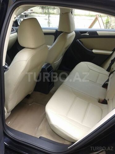 Volkswagen Jetta 2010, 39,000 km - 2.5 l - Bakı