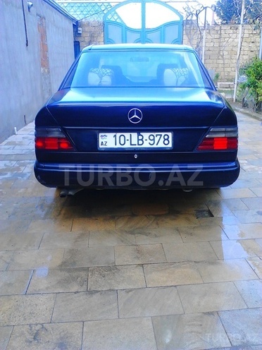Mercedes E 230 1985, 170,000 km - 2.3 l - Bakı