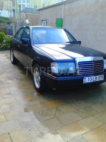 Mercedes E 230 1985, 170,000 km - 2.3 l - Bakı