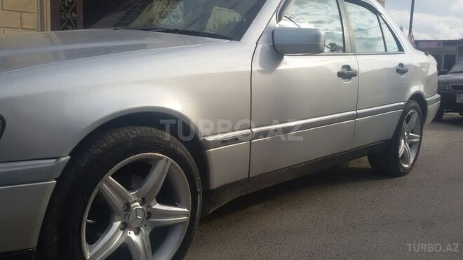 Mercedes C 180 1996, 270,000 km - 1.8 l - Bakı