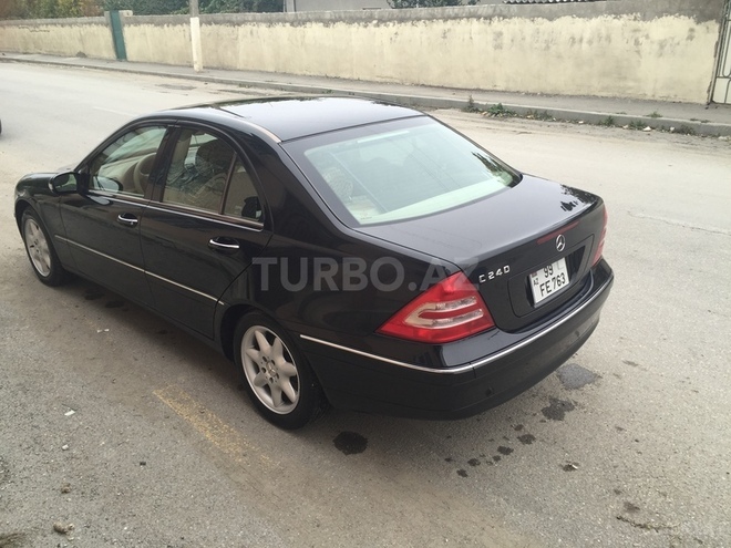Mercedes C 240 2003, 206,500 km - 2.6 л - Quba