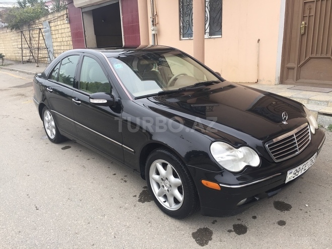 Mercedes C 240 2003, 206,500 km - 2.6 л - Quba
