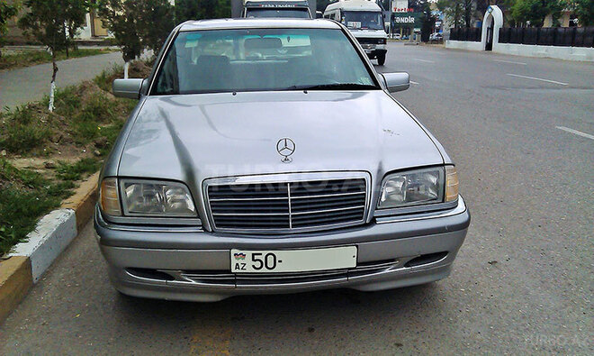 Mercedes C 230 1998, 186,800 km - 2.3 л - Sumqayıt