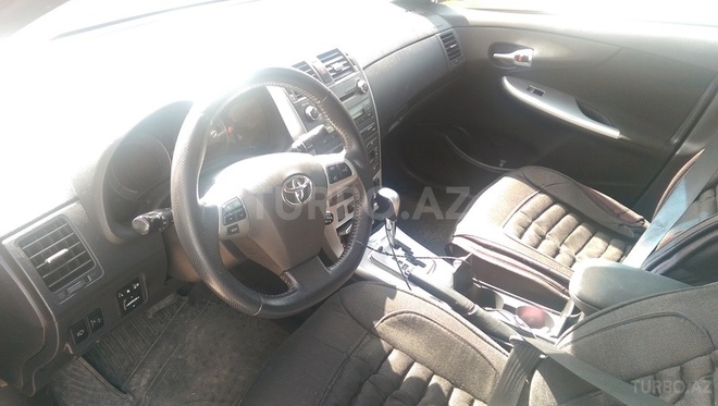 Toyota Corolla 2013, 88,000 km - 1.6 l - Bakı