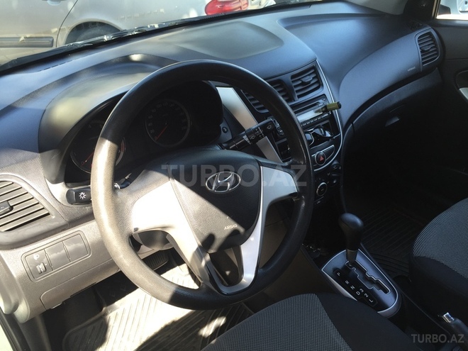 Hyundai Accent 2011, 91,000 km - 1.4 л - Gəncə
