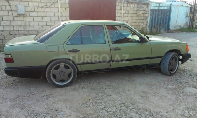 Mercedes E 230 1985, 1,234,544 km - 2.3 l - Bakı