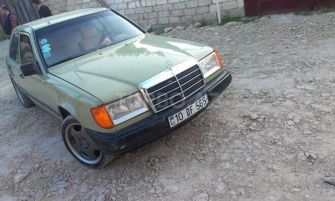 Mercedes E 230 1985, 1,234,544 km - 2.3 l - Bakı