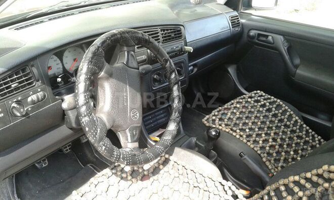 Volkswagen Golf 1997, 210,000 km - 1.8 l - Sumqayıt
