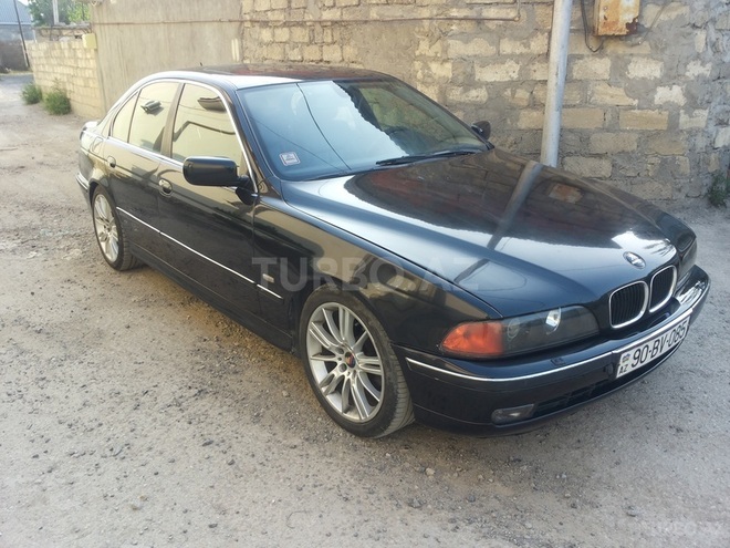 BMW 528 2000, 300,000 km - 2.8 l - Bakı