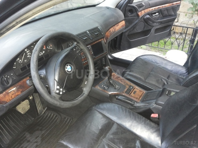 BMW 528 2000, 300,000 km - 2.8 l - Bakı