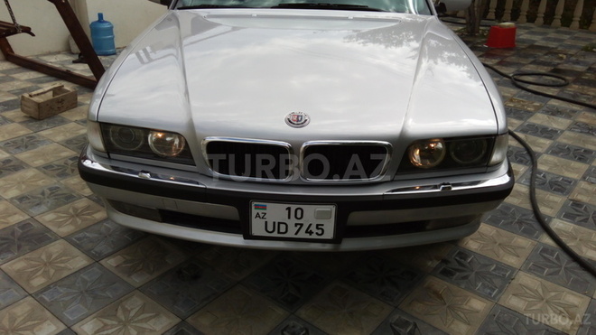 BMW 740 1996, 265,000 km - 4.4 l - Bakı