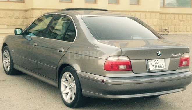 BMW 525 2003, 136,000 km - 2.5 l - Bakı