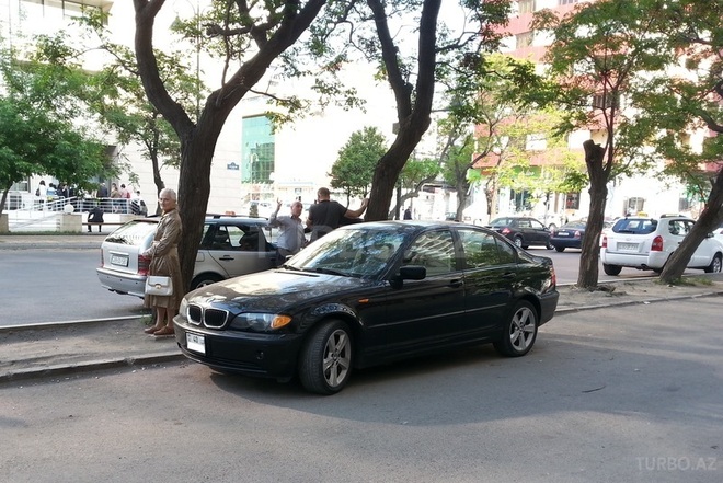 BMW 325 2003, 312,000 km - 2.5 l - Sumqayıt