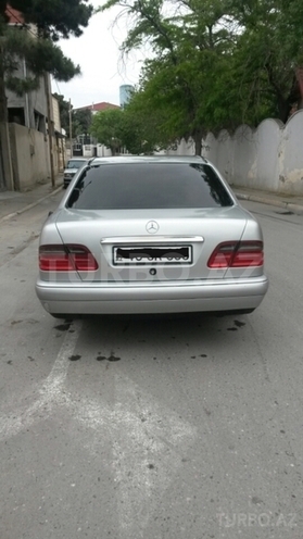 Mercedes E 230 1995, 340,000 km - 2.3 l - Bakı