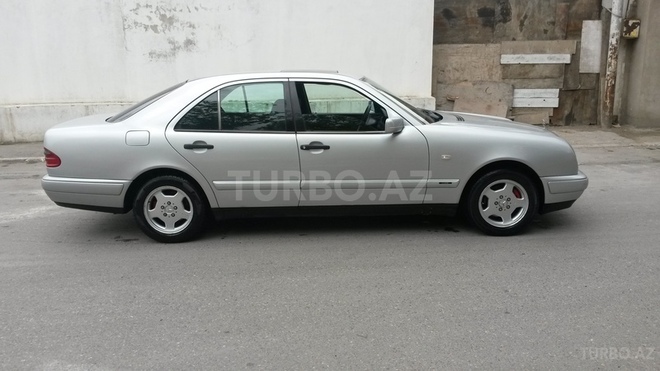 Mercedes E 230 1995, 340,000 km - 2.3 l - Bakı