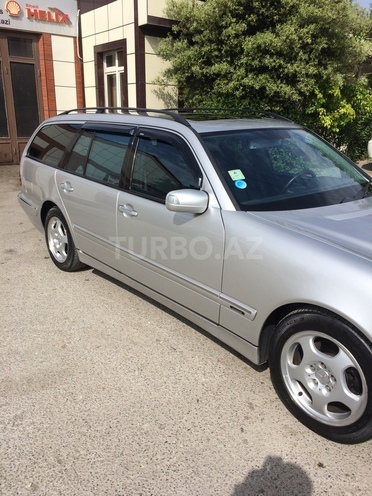 Mercedes E 240 2001, 20,000 km - 0.3 l - Bakı