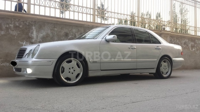 Mercedes E 270 1999, 295,000 km - 2.7 л - Bakı
