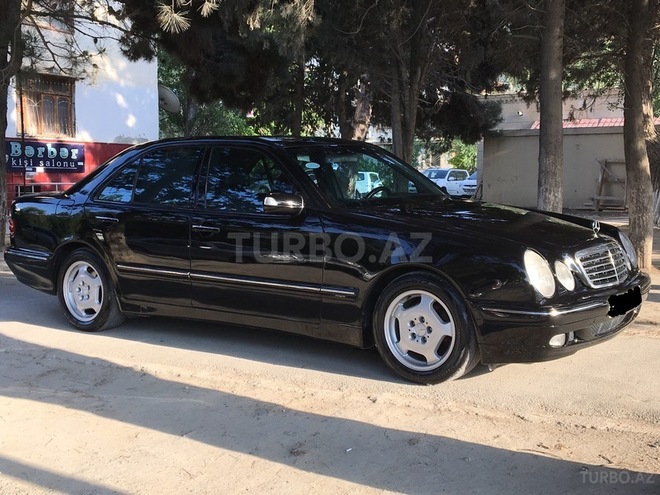 Mercedes E 240 2000, 255,000 km - 2.6 l - Bakı
