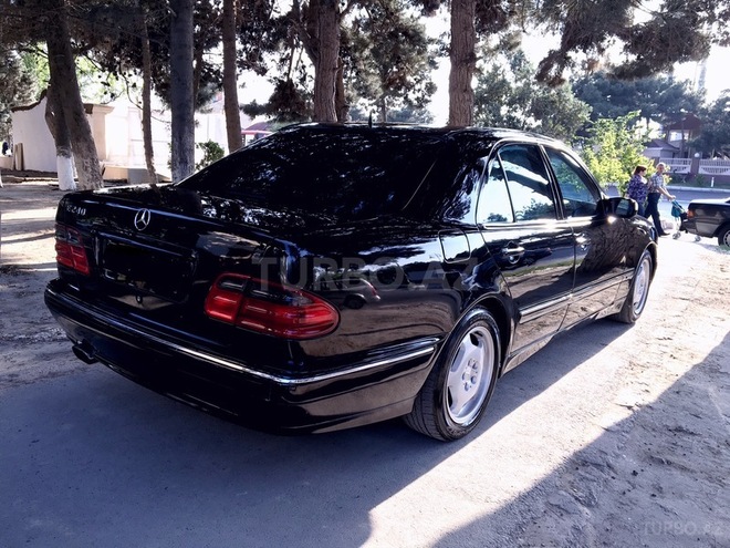 Mercedes E 240 2000, 255,000 km - 2.6 l - Bakı