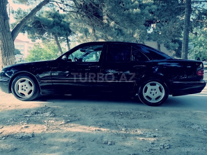 Mercedes E 240 2000, 255,000 km - 2.6 l - Bakı