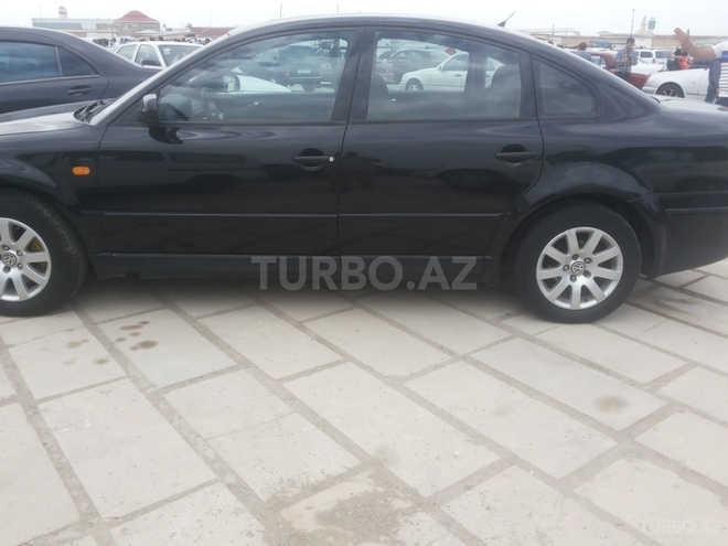 Volkswagen Passat 1999, 195,635 km - 1.8 l - Sumqayıt