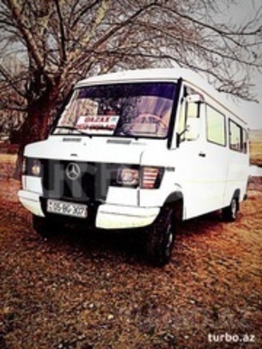 Mercedes 208 D 1994, 220,000 km - 2.5 л - Ağstafa