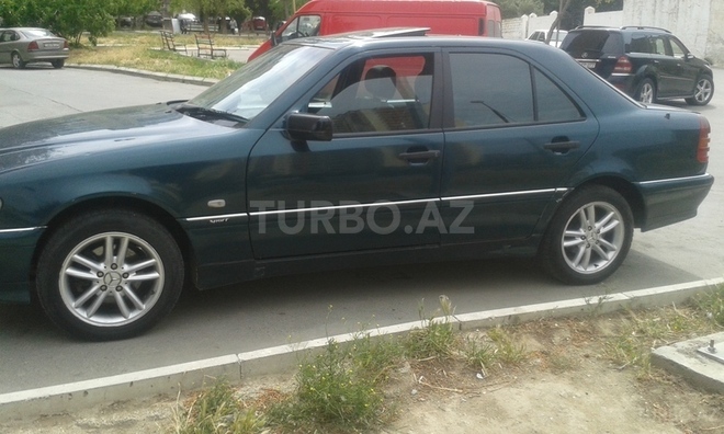 Mercedes C 250 1995, 285,000 km - 2.5 л - Bakı