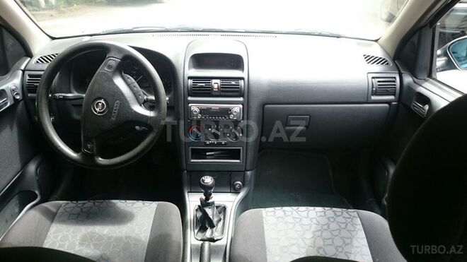 Opel Astra 2000, 200,000 km - 1.6 l - Bakı