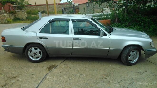 Mercedes E 230 1993, 400,000 km - 2.3 l - Bakı