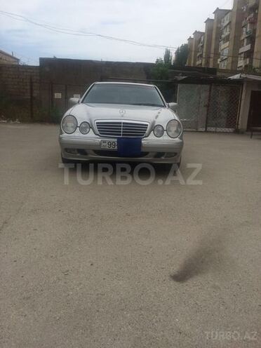Mercedes E 220 1999, 213,000 km - 2.2 l - Bakı